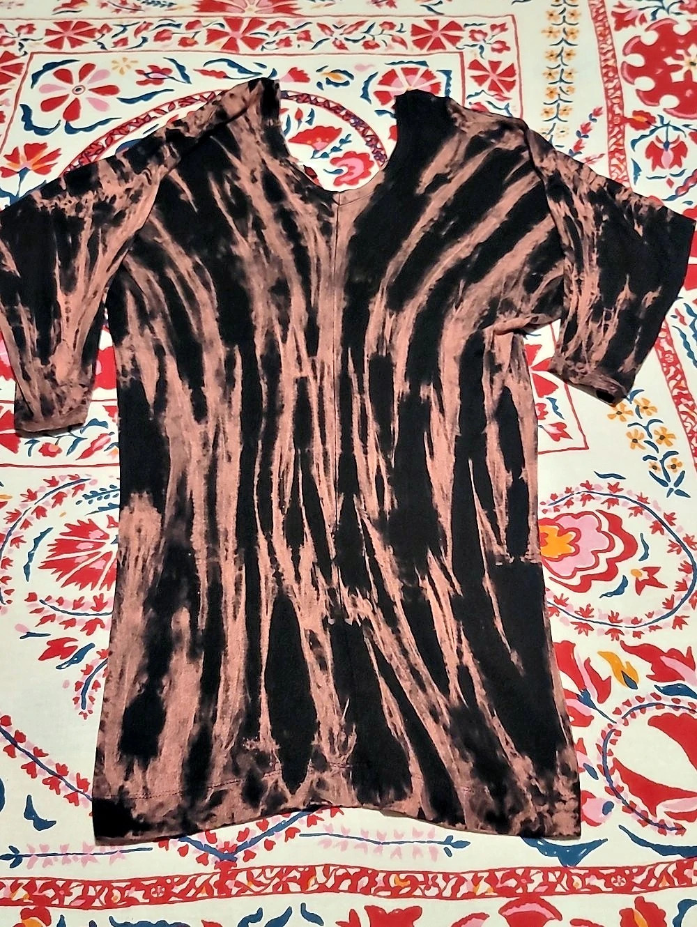 Crimson Ivy Abstract Tie Dye 3/4 Dolman Sleeve Tunic Dress Top in Brown & Black